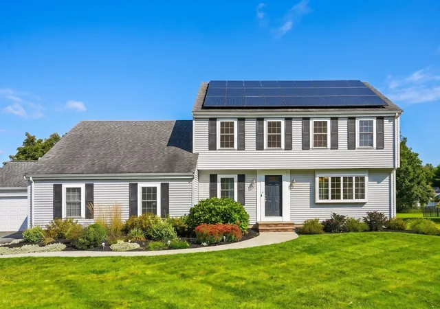 Photo 3 of Single family home for sale at 6 Turner Dr, North Reading, MA 01864 | MLS# 73586142 | Listing updated on 2026-10-13