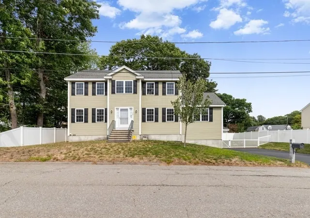 Photo 1 of Single family home for sale at 28 Glenside Ave, Billerica, MA 01821 | MLS# 73574559 | Listing updated on 2026-09-16
