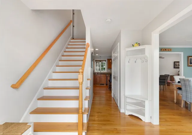 Photo 4 of Single family home for sale at 28 Glenside Ave, Billerica, MA 01821 | MLS# 73574559 | Listing updated on 2026-09-16