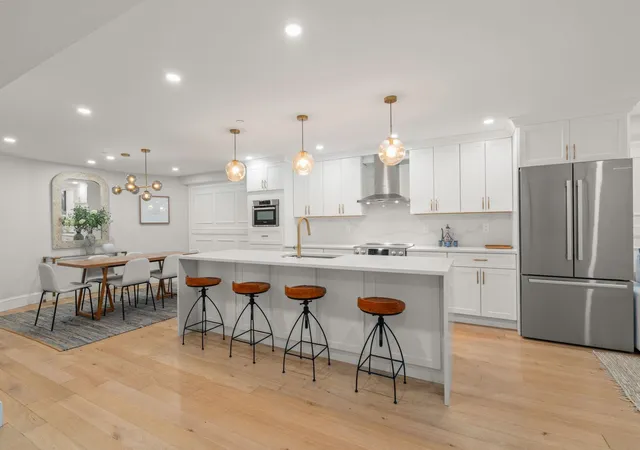 Photo 3 of Condo for sale at 5 Worcester Sq #A, Boston, MA 02118 | MLS# 73573512 | Listing updated on 2026-09-12