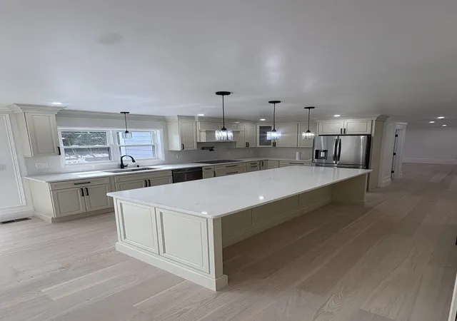 Photo 4 of Single family home for sale at 6 Briar Rd, Canton, MA 02021 | MLS# 73571445 | Listing updated on 2026-09-19