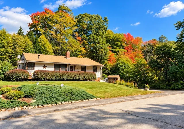 Photo 2 of Single family home for sale at 22 Loring St, Auburn, MA 01501 | MLS# 73589095 | Listing updated on 2026-10-14