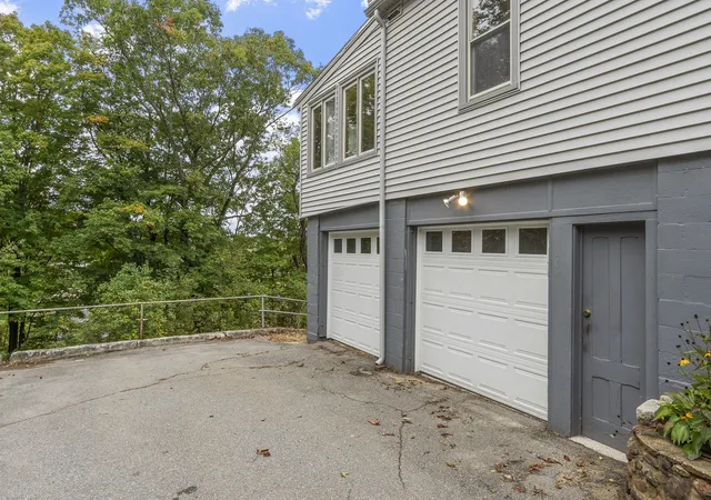 Photo 3 of Single family home for sale at 265 Pine St, Gardner, MA 01440 | MLS# 73585091 | Listing updated on 2026-10-16