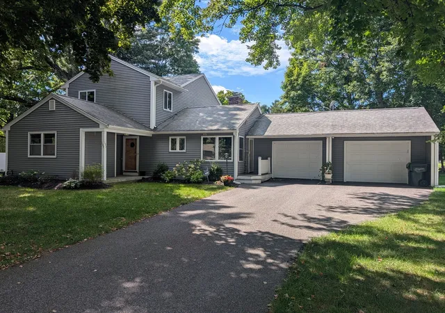 Single family home for sale at 192 Ambrose St, Springfield, MA 01109 | MLS# 73572702