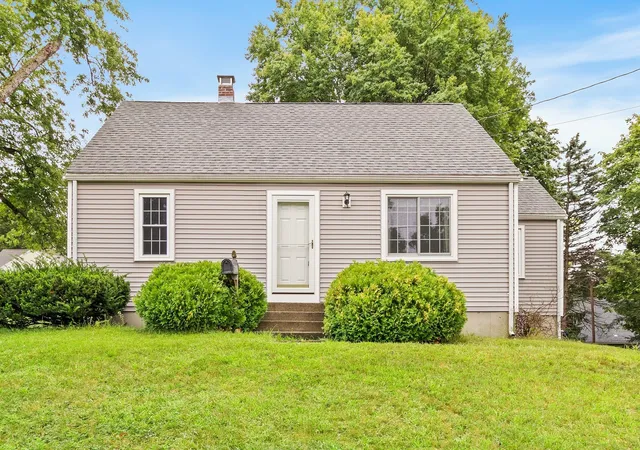 Photo 4 of Single family home for sale at 51 Ridge Rd, Marlborough, MA 01752 | MLS# 73570976 | Listing updated on 2026-09-06