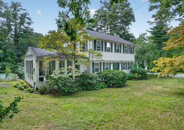 Photo 1 of Single family home for sale at 31 Brown St, Andover, MA 01810 | MLS# 73571793 | Listing updated on 2026-09-14