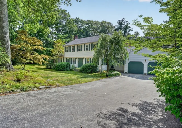 Photo 2 of Single family home for sale at 31 Brown St, Andover, MA 01810 | MLS# 73571793 | Listing updated on 2026-09-14