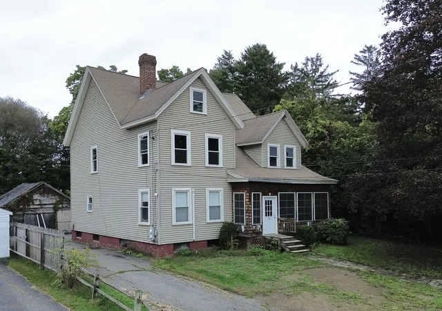 Photo 1 of Single family home for sale at 43 Lincoln St, Greenfield, MA 01301 | MLS# 73584754 | Listing updated on 2026-10-19