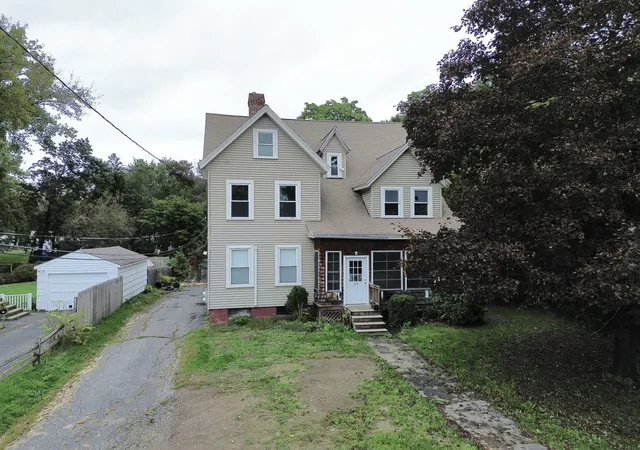 Photo 2 of Single family home for sale at 43 Lincoln St, Greenfield, MA 01301 | MLS# 73584754 | Listing updated on 2026-10-19