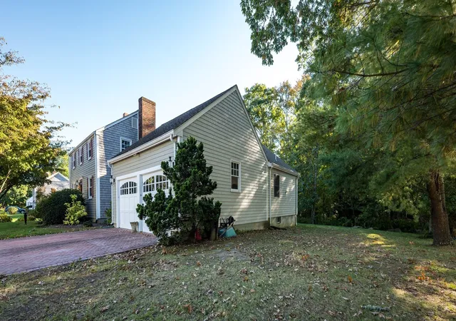Photo 2 of Sale Pending at 21 Thatcher St, South Dartmouth, MA 02748 | MLS# 73588228 | Listing updated on 2026-10-24