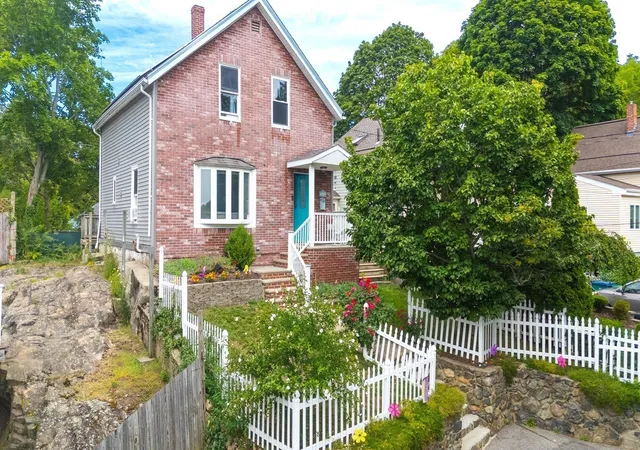 Photo 1 of Single family home for sale at 10 Windsor Ave, Lynn, MA 01902 | MLS# 73574060 | Listing updated on 2026-09-13