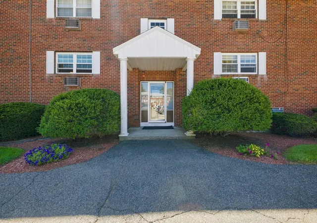 Photo 3 of Sale Pending at 39 Pleasant St #4C, Northborough, MA 01532 | MLS# 73571456 | Listing updated on 2026-09-20
