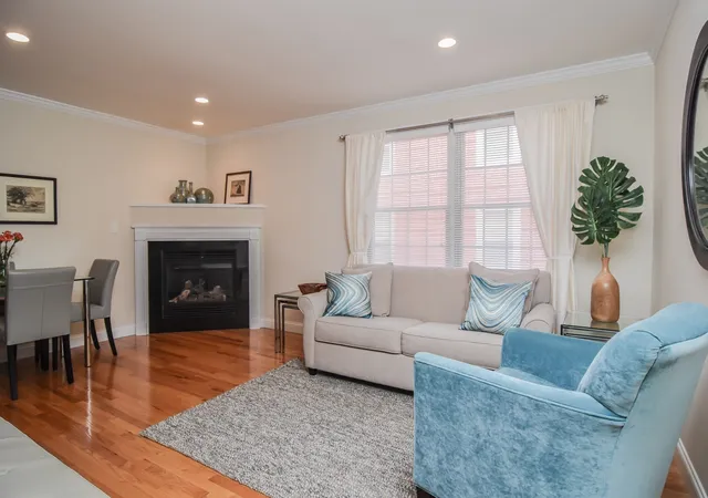 Photo 3 of Sale Pending at 112 Porter St #5, Melrose, MA 02176 | MLS# 73571151 | Listing updated on 2026-09-23