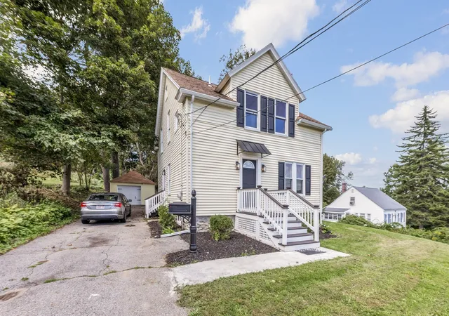 Photo 3 of Single family home for sale at 36 Central St, Auburn, MA 01501 | MLS# 73575994 | Listing updated on 2026-09-15