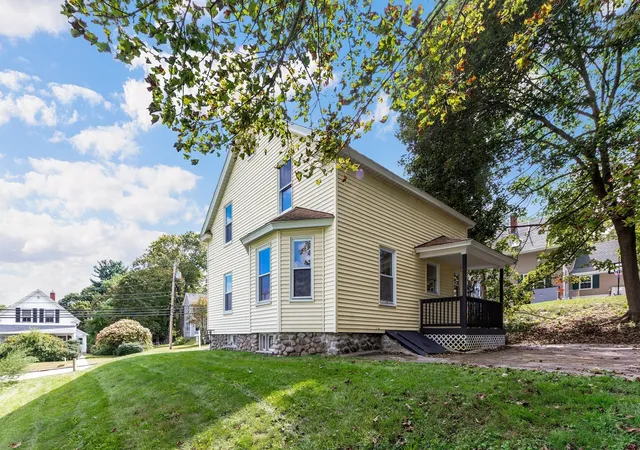 Photo 4 of Single family home for sale at 36 Central St, Auburn, MA 01501 | MLS# 73575994 | Listing updated on 2026-09-15