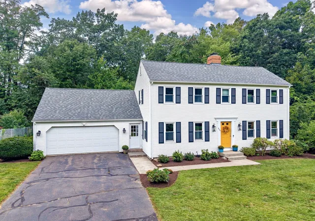 Photo 2 of Single family home for sale at 908 Frank Smith Rd, Longmeadow, MA 01106 | MLS# 73575900 | Listing updated on 2026-09-17