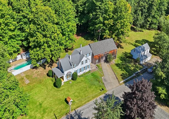 Photo 3 of Single family home for sale at 85 Wallace Hl, Townsend, MA 01469 | MLS# 73573994 | Listing updated on 2026-09-13