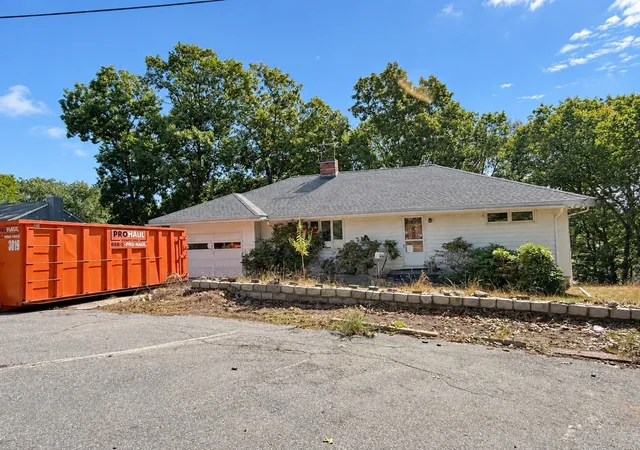 Photo 1 of Sale Pending at 15 Kelley Rd, Salem, MA 01970 | MLS# 73581668 | Listing updated on 2026-10-14
