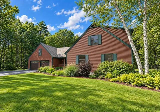 Photo 3 of Single family home for sale at 36 Log Plain Rd, Greenfield, MA 01301 | MLS# 73580815 | Listing updated on 2026-10-16