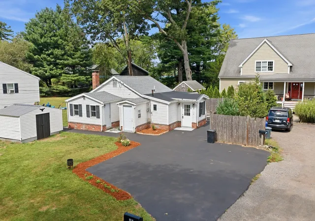 Photo 1 of Single family home for sale at 174,5 Lakeview Ave, Taunton, MA 02780 | MLS# 73570937 | Listing updated on 2026-09-06