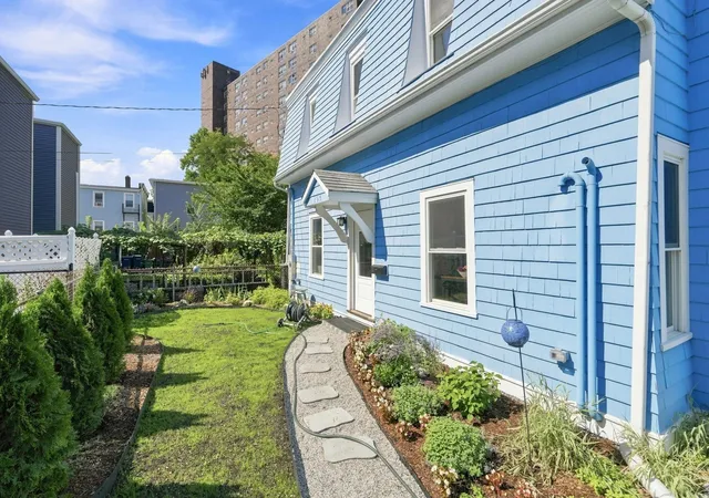 Photo 1 of Sale Pending at 135 Tremont St, Cambridge, MA 02139 | MLS# 73574116 | Listing updated on 2026-10-03