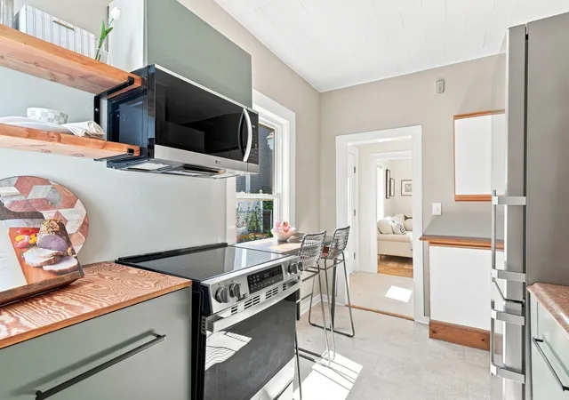 Photo 3 of Sale Pending at 135 Tremont St, Cambridge, MA 02139 | MLS# 73574116 | Listing updated on 2026-10-03