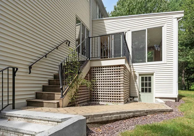 Photo 3 of Single family home for sale at 10 Zeus Dr, Chelmsford, MA 01824 | MLS# 73571343 | Listing updated on 2026-09-16