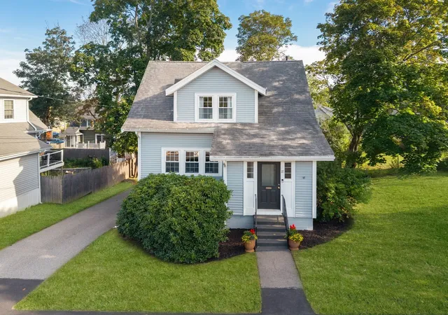 Photo 2 of Sale Pending at 37 Arborway Dr, Braintree, MA 02184 | MLS# 73583672 | Listing updated on 2026-10-14