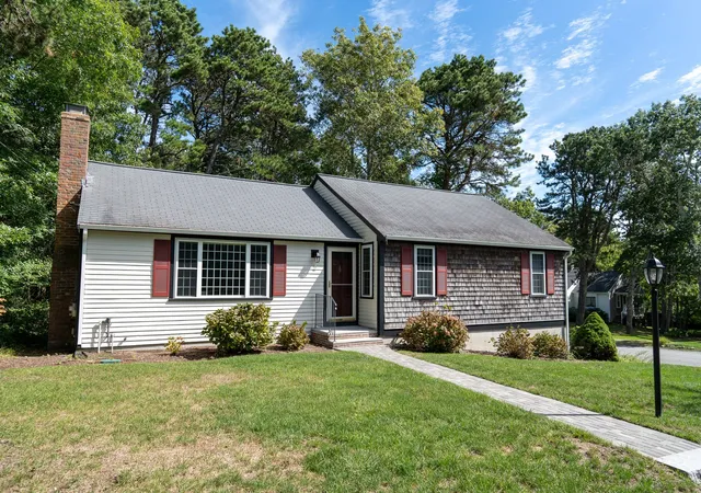 Photo 1 of Single family home for sale at 2 Mohegan Ln, Yarmouth Port, MA 02675 | MLS# 73586294 | Listing updated on 2026-10-07