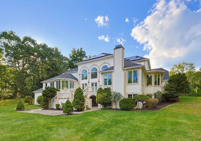 Photo 3 of Mansion for sale at 88 Fairway Dr, Seekonk, MA 02771 | MLS# 73586736 | Listing updated on 2026-10-09