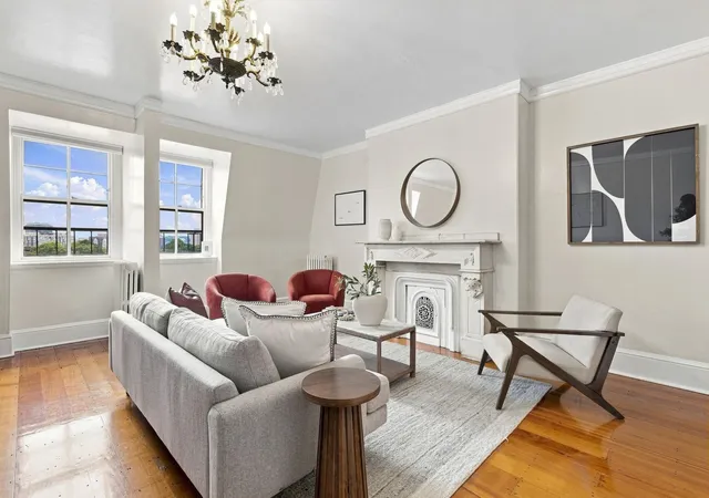 Photo 3 of Condo for sale at 105 Beacon St #10, Boston, MA 02116 | MLS# 73574327 | Listing updated on 2026-09-13