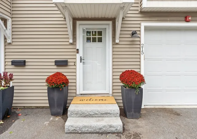 Listing Photo 2 - Condo for sale in building located at 215 Main St, Maynard, MA 01754 - Unit #3