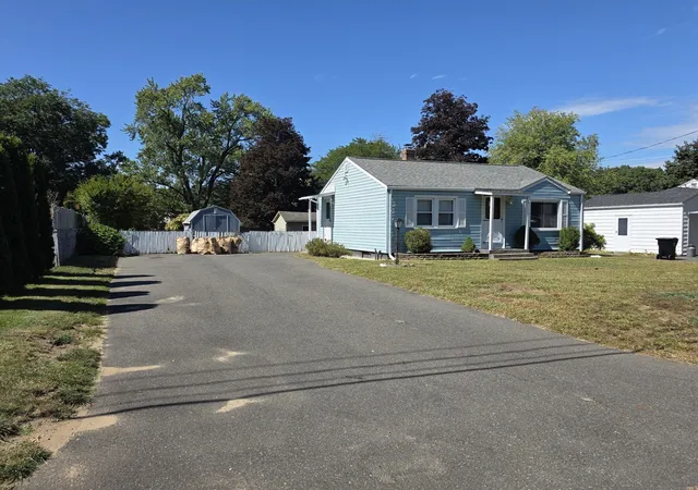 Photo 1 of Single family home for sale at 11 Brigham Rd, South Hadley, MA 01075 | MLS# 73573450 | Listing updated on 2026-10-03