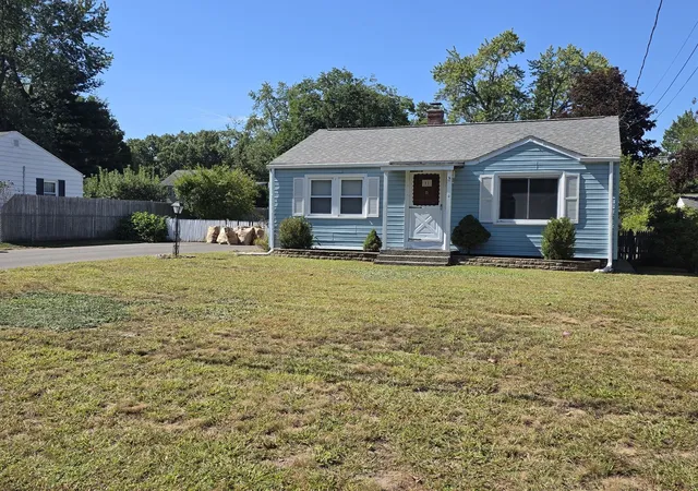 Photo 3 of Single family home for sale at 11 Brigham Rd, South Hadley, MA 01075 | MLS# 73573450 | Listing updated on 2026-10-03