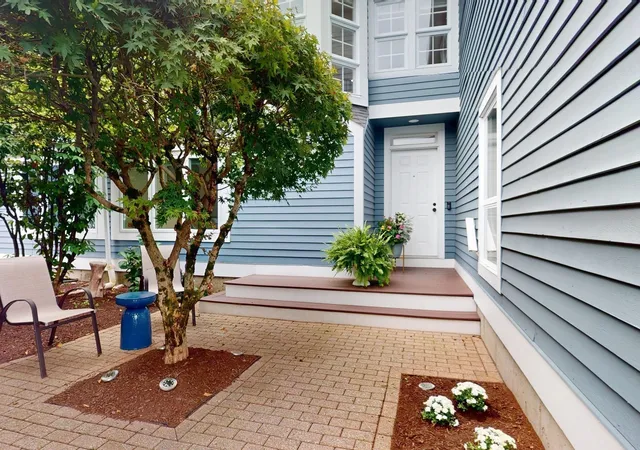 Photo 3 of Condo for sale at 15 Kings Way #11, Waltham, MA 02451 | MLS# 73574549 | Listing updated on 2026-09-17