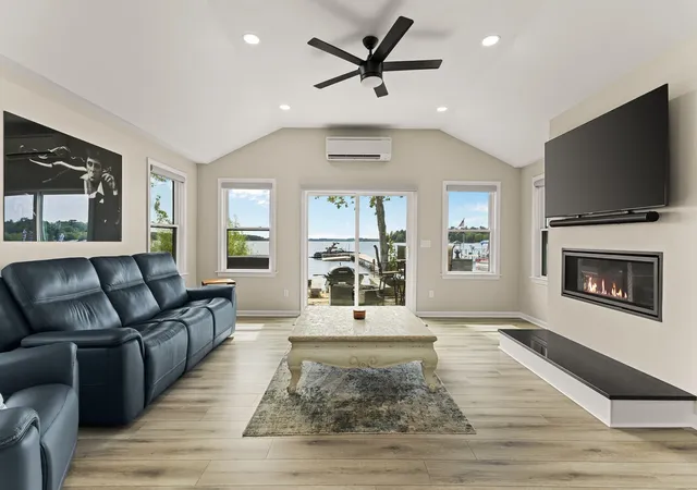 Photo 3 of Single family home for sale at 17 Shore Ave, Lakeville, MA 02347 | MLS# 73570402 | Listing updated on 2026-09-19