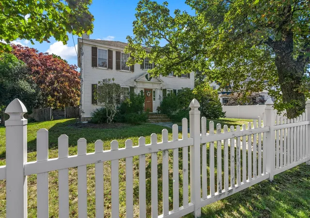 Single family home for sale at 278 Main St, Kingston, MA 02364 | MLS# 73584417