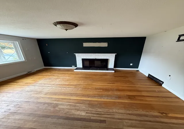 Photo 3 of Sale Pending at 61 N Main St, Bellingham, MA 02019 | MLS# 73584565 | Listing updated on 2026-10-14