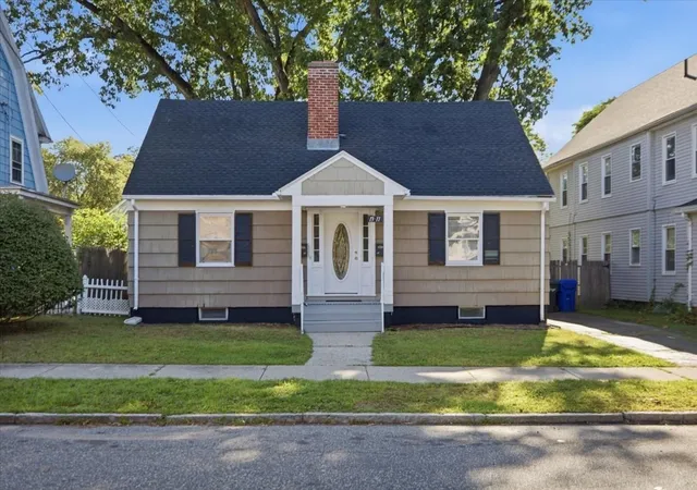 Photo 2 of Multi family home for sale at 11 13 Palmyra St, Springfield, MA 01118 | MLS# 73572236 | Listing updated on 2026-09-08
