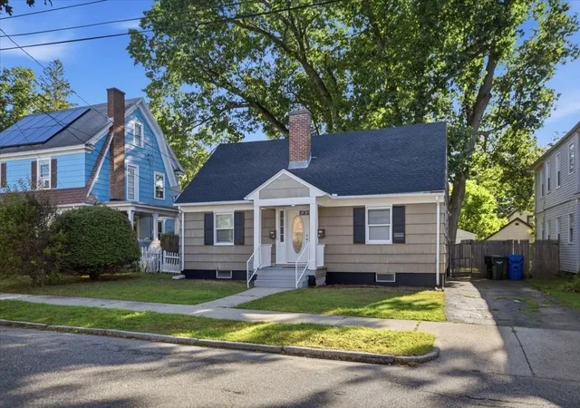 Photo 3 of Multi family home for sale at 11 13 Palmyra St, Springfield, MA 01118 | MLS# 73572236 | Listing updated on 2026-09-08