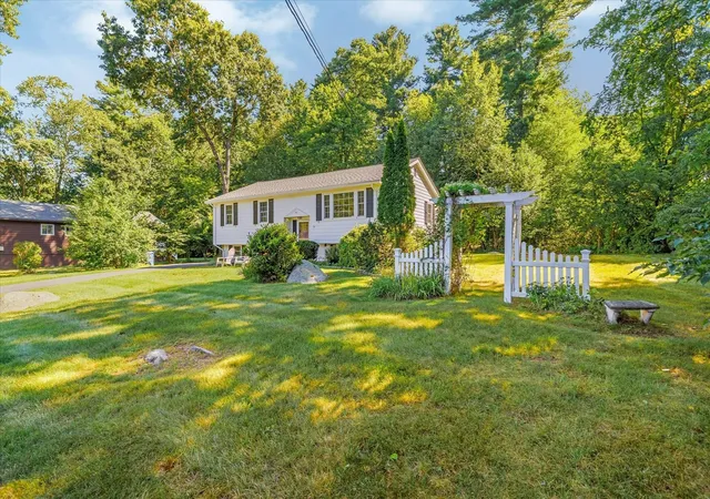 Photo 3 of Single family home for sale at 93 Jerrold St, Holliston, MA 01746 | MLS# 73572997 | Listing updated on 2026-09-23