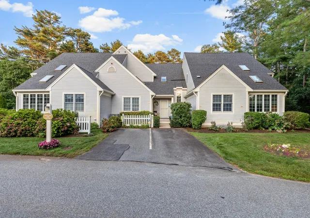 Photo 3 of Single family home for sale at 78 Gold Leaf, Mashpee, MA 02649 | MLS# 73571570 | Listing updated on 2026-09-07