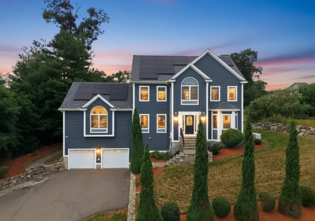 Photo 2 of Sale Pending at 52 Regency Dr, Dracut, MA 01826 | MLS# 73570489 | Listing updated on 2026-09-04