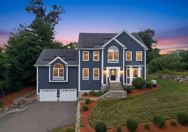 Photo 3 of Sale Pending at 52 Regency Dr, Dracut, MA 01826 | MLS# 73570489 | Listing updated on 2026-09-04