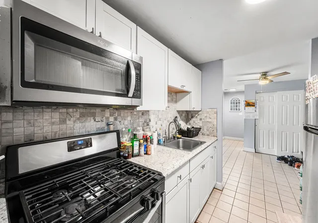 Listing Photo 4 - Condo for sale in building located at 347 Pawtucket Blvd, Lowell, MA 01854 - Unit #3