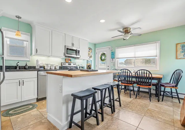 Photo 4 of Single family home for sale at 10 Liberty St, Salisbury, MA 01952 | MLS# 73573283 | Listing updated on 2026-09-12