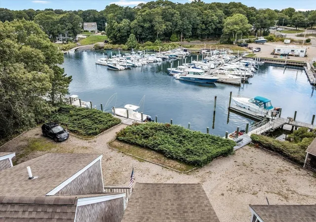 Listing Photo 5 - Condo for sale in building located at 15 Childs River Rd, Falmouth, MA 02536 - Unit #5