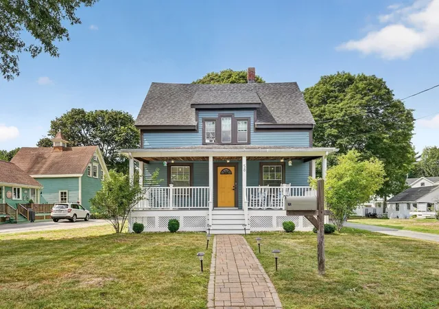 Photo 2 of Sale Pending at 58 Grove St, Lynnfield, MA 01940 | MLS# 73573242 | Listing updated on 2026-10-07