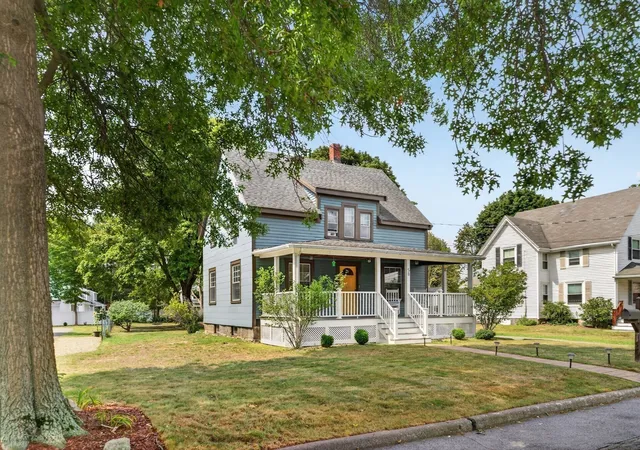 Photo 3 of Sale Pending at 58 Grove St, Lynnfield, MA 01940 | MLS# 73573242 | Listing updated on 2026-10-07