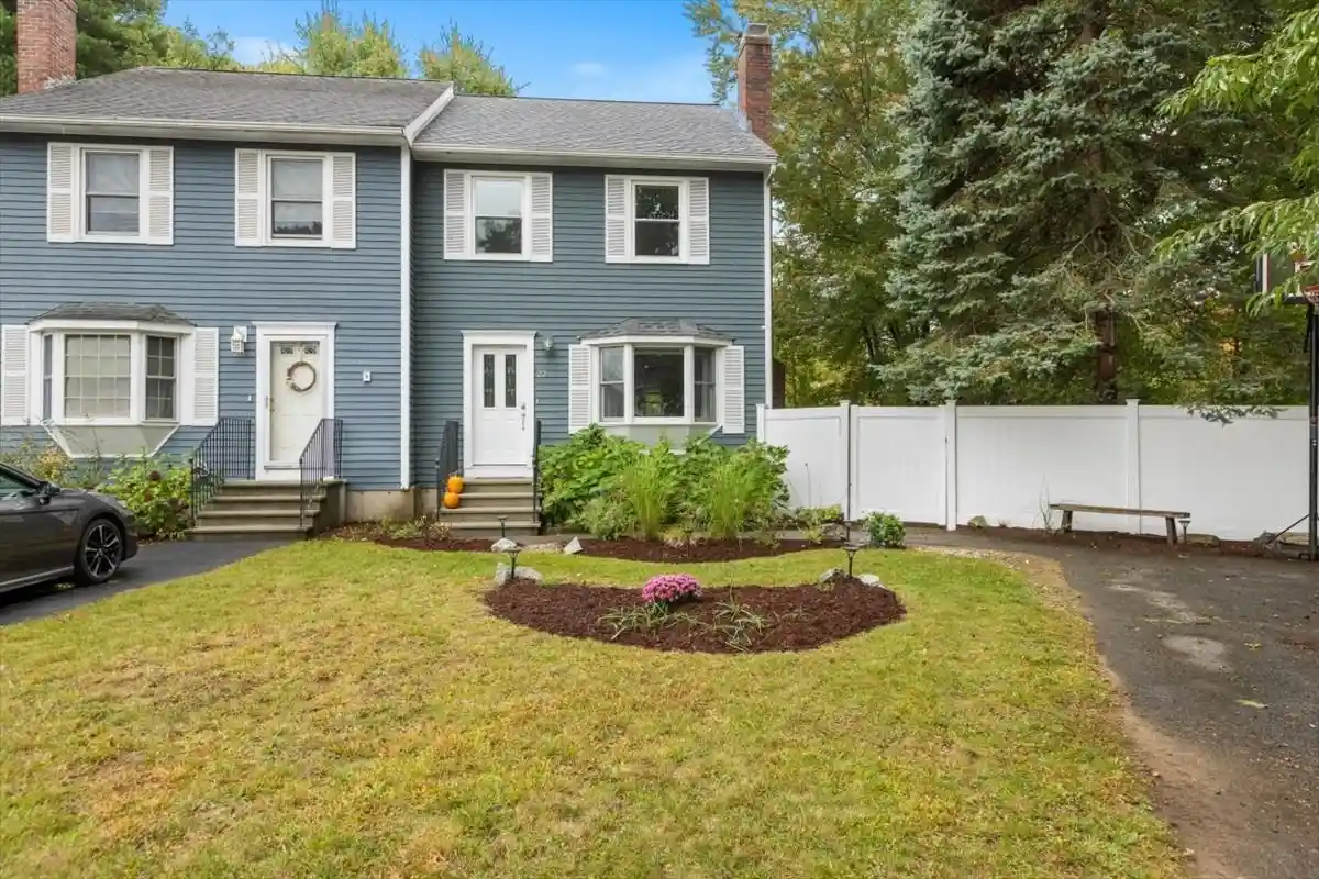 Listing Photo 1 - Condo for sale in 22 Riverbank Cir located at 22 Riverbank Cir, Haverhill, MA 01835 - Unit #22